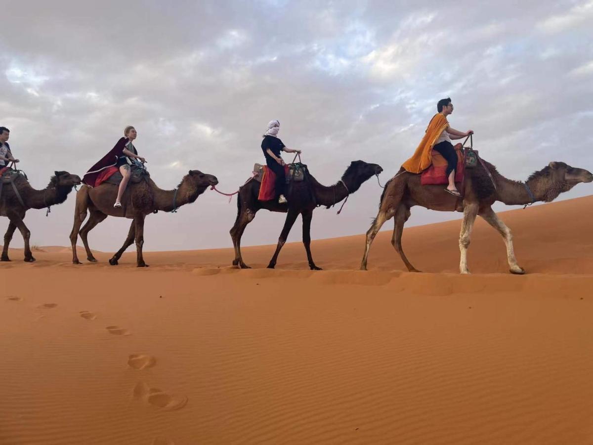 Merzouga Paradise Luxury Camp Extérieur photo
